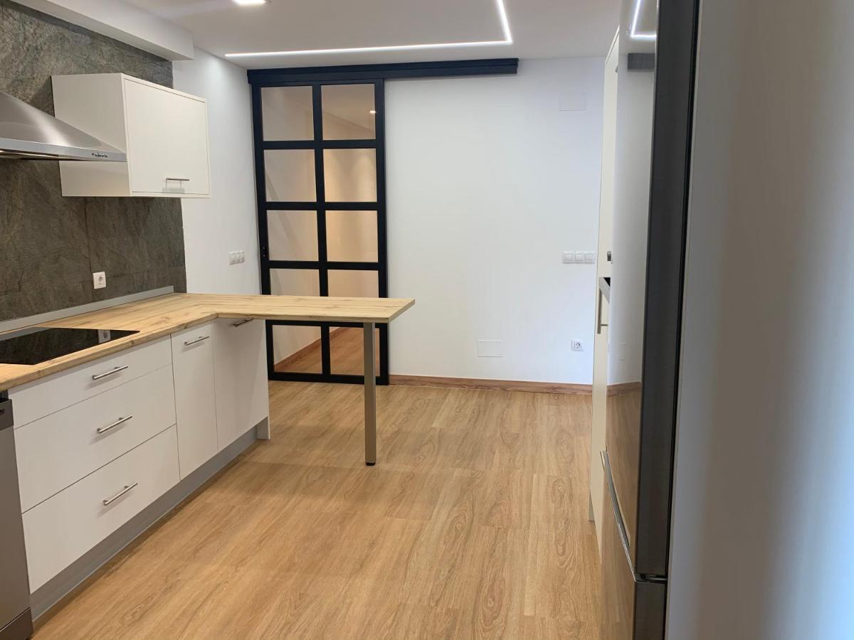 Oktheway Pedro Saco Street Apartment Sarria Bagian luar foto